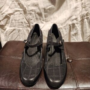 Etienne Aigner Elegant Black Checkered Heels